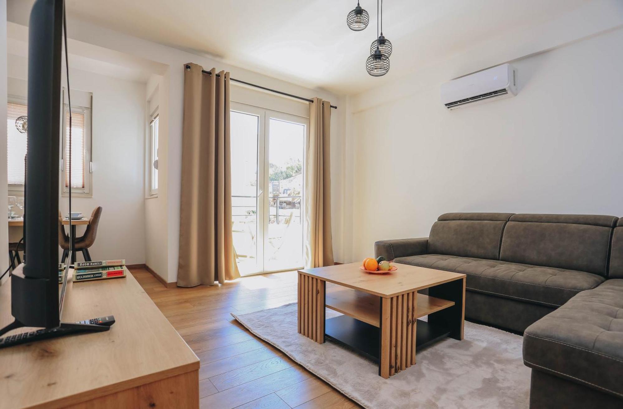 Toplish 1 In Apartman Budva